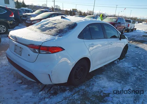 2022 Toyota Corolla L z USA, uszkodzony, nr VIN 5YFDPMAE9NP321028
